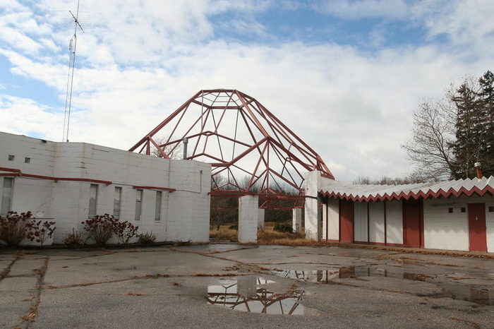 Snow Flake Motel - 2006 Photo By Brad Cornelius On Flickr (newer photo)